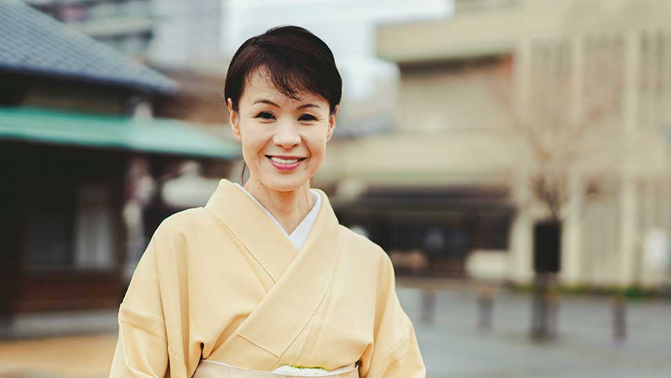 女将　奥村 智代